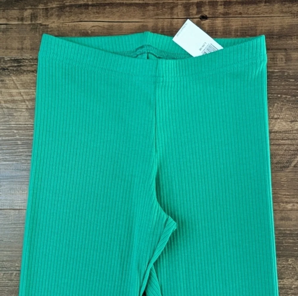 NWT Old Navy Green Bike Shorts